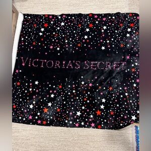 Victoria’s Secret Soft Sherpa Blanket